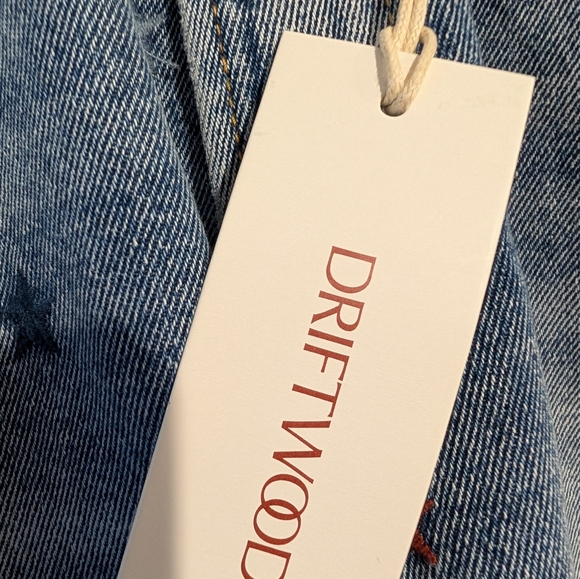 Driftwood Embroidered Stars Bermuda Shorts Size 31 New With Tags - Picture 4 of 9